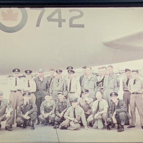Vintage framed Canada Air crew colour photo 8 x 10, Faded glossy photo movie - Picture 2 of 8